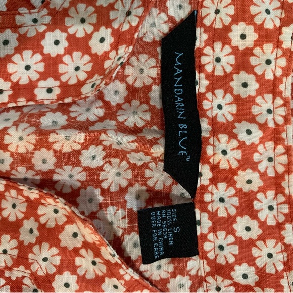 SLEEVELESS RUST FLOWERED TOP - Picture 3 of 3